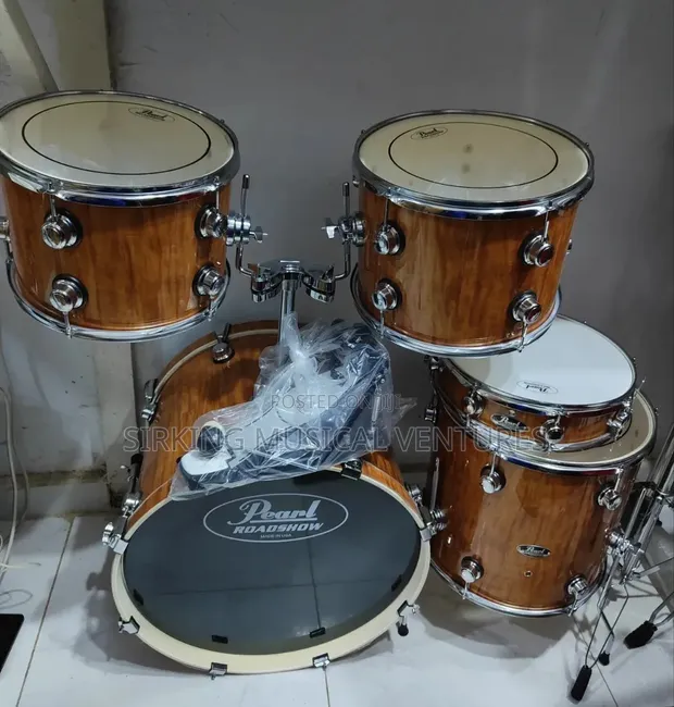 Pearl Roadshow Professional 5-Piece Drum Set - 1