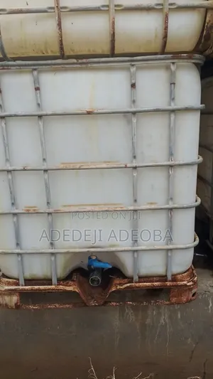 50 x 1000 Litre White Industrial Tanks (Used)