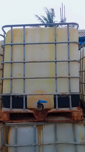 50 x 1000 Litre White Industrial Tanks (Used)