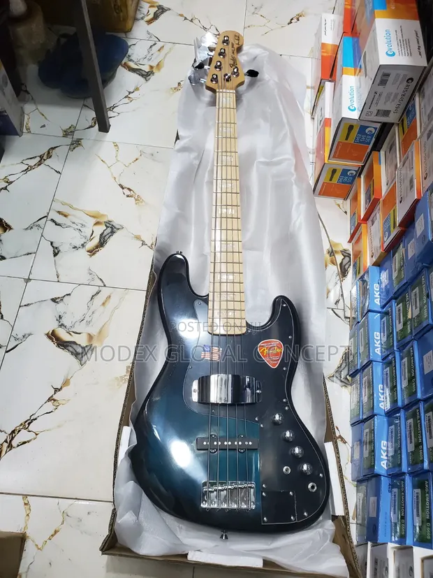 Fender Jazz Active 5-String Bass Guitar - 1