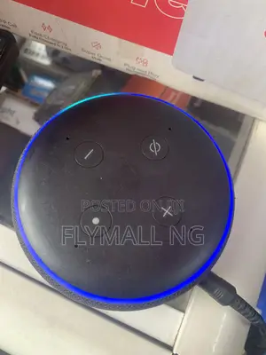 Amazon Echo Dot (Tsara ta 3) Mai Magana Mai Kaifin Baki - Baƙar Haske