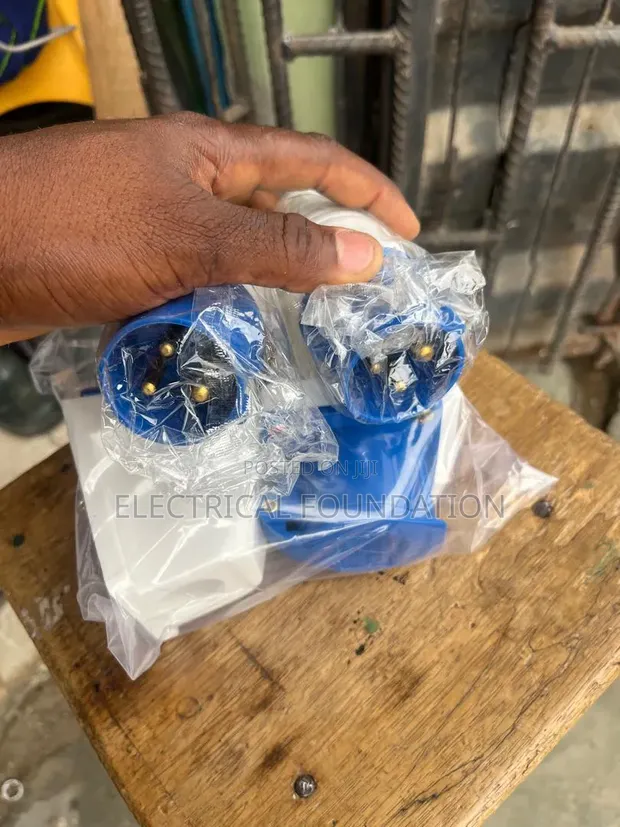 16A 3-Pin Industrial Socket & Plug (Brand New) - 1