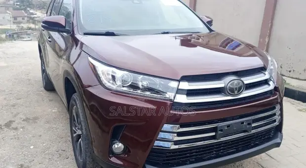 Toyota Highlander LE V6 2019 Burgundy - 1