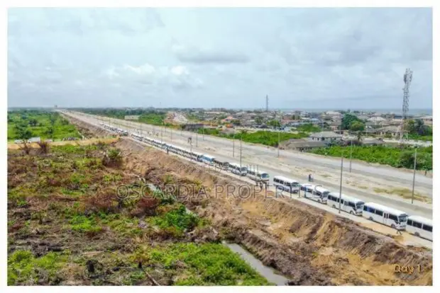 Babban Filin Kasuwanci - Titin Tekun Lagos-Calabar - 1