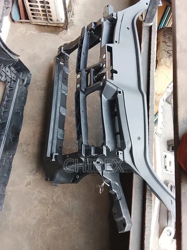 Volkswagen Jetta 5 Front Exterior Part - 2008 - 1