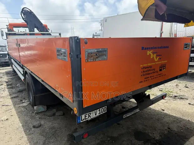 Mota ta 2008 Mercedes-Benz da Hiab - 1