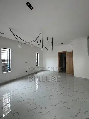 4 Bedroom Luxury Duplex da BQ a Orchid Estate, Chevron