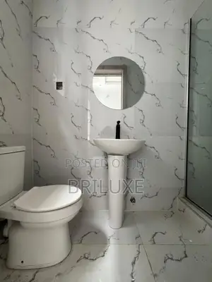 4 Bedroom Duplex don haya a Orchid, Chevron