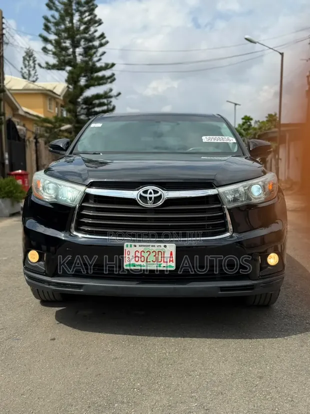2015 Toyota Highlander LE Plus SUV - 1