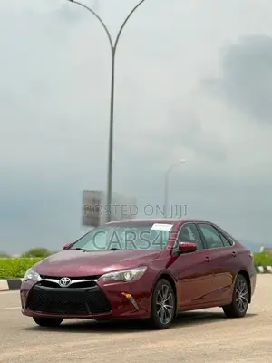 2015 Toyota Camry XLE Sedan - Red