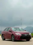 2015 Toyota Camry XLE Sedan - Red - 5