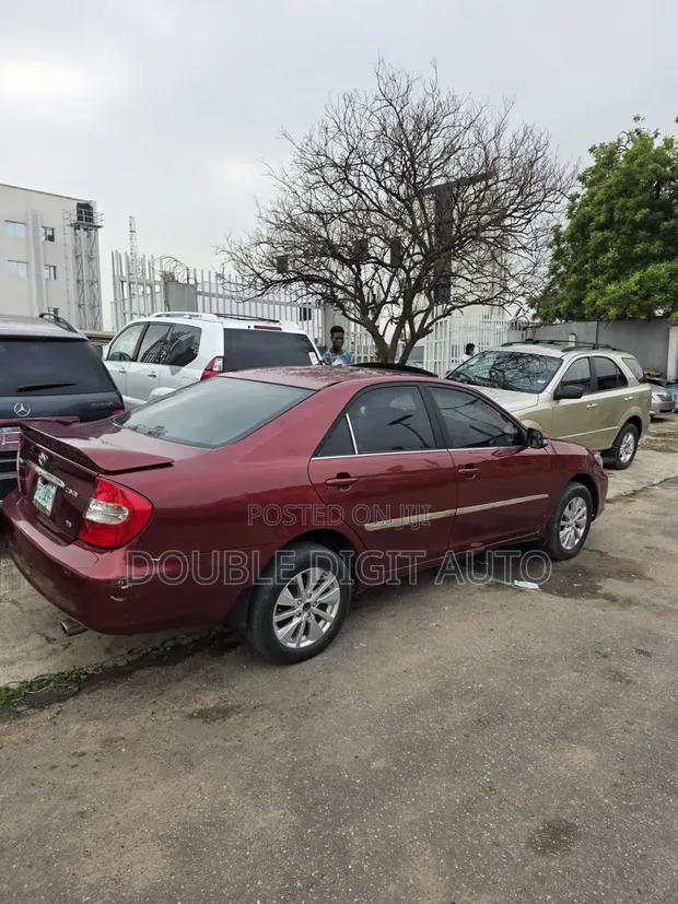 Toyota Camry 2002 Red - 1