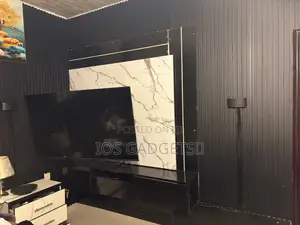 Home Interiors TV Console - An Kuma Yi Amfani Da Shi