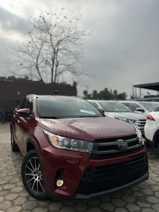 2018 Toyota Highlander SE 4x4 V6 SUV Burgundy - 1