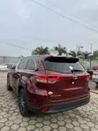 2018 Toyota Highlander SE 4x4 V6 SUV Burgundy - 4