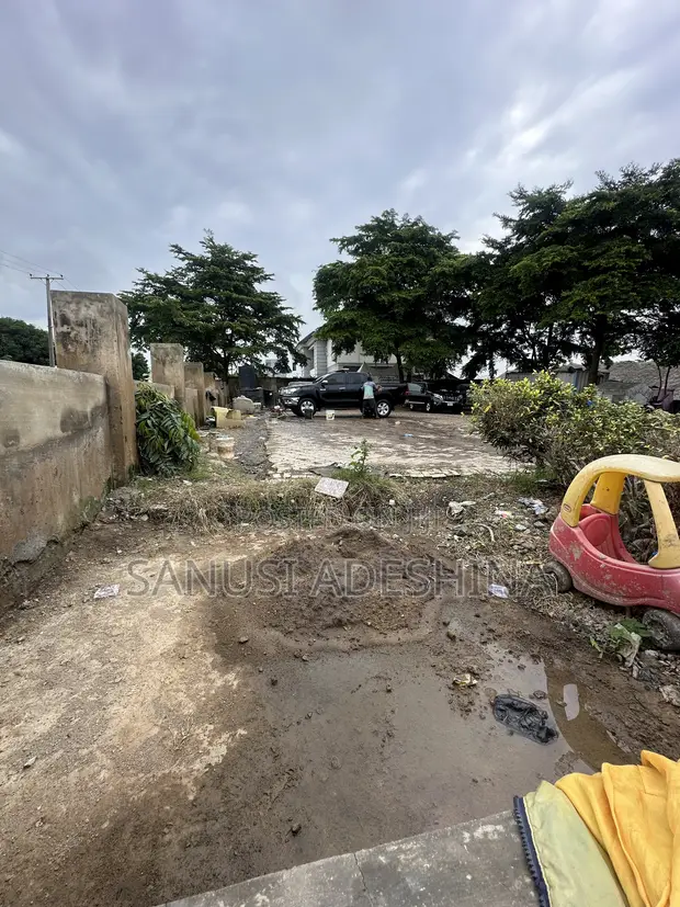 700sqm Residential Land for Sale, Gwarimpa Estate Abuja - 1