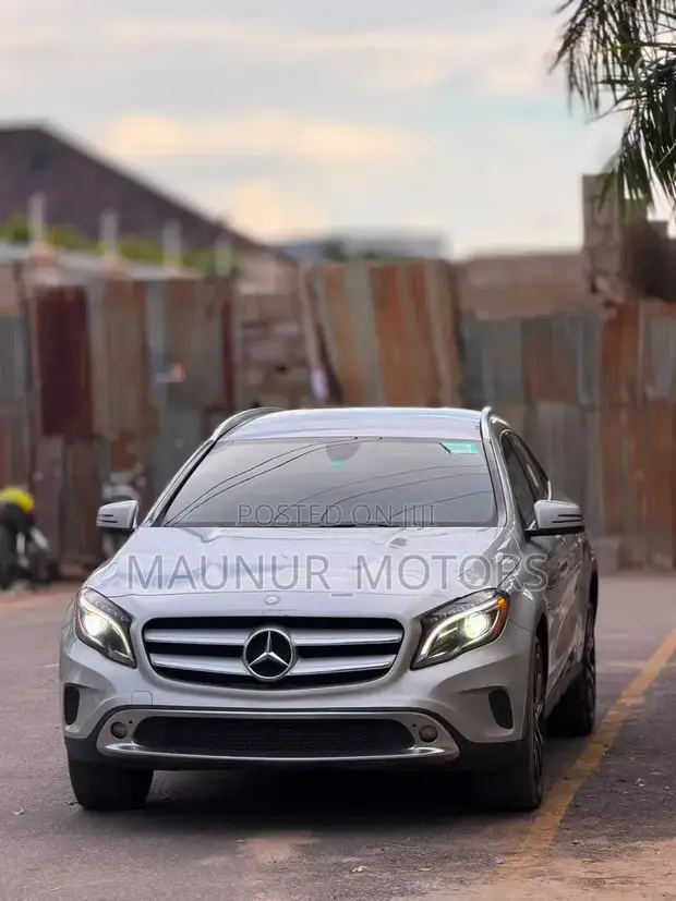 Mercedes-Benz GLA 250 2017 Grey - 1