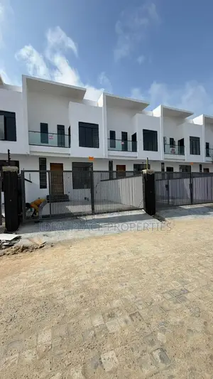 4 Bedroom Townhouse/Terrace a Ikota, Lekki Sayarwa