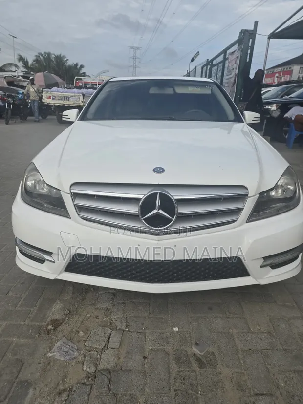 Mercedes-Benz C250 2013 Fari - 1