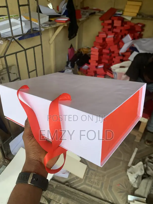 Premium Red & White Presentation Box - 1