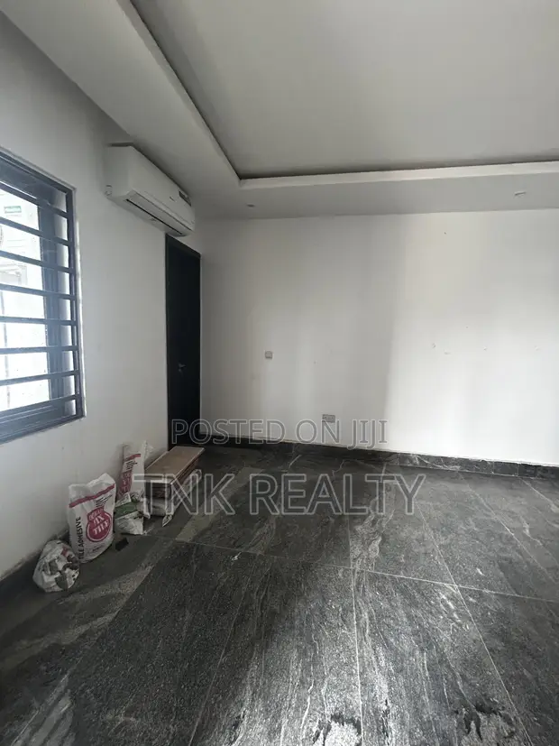 2 Bedroom Apartment for Rent in Jahi, Abuja - 1