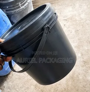 4 Litre Paint Bucket with Manual Seal Cover