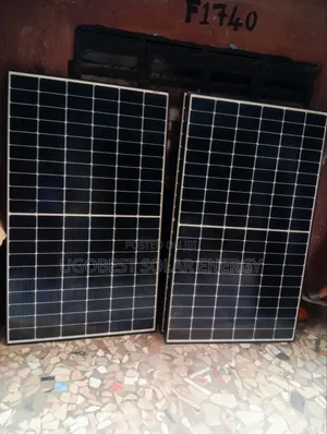 500W Jinko Solar Panel (120 Cells)