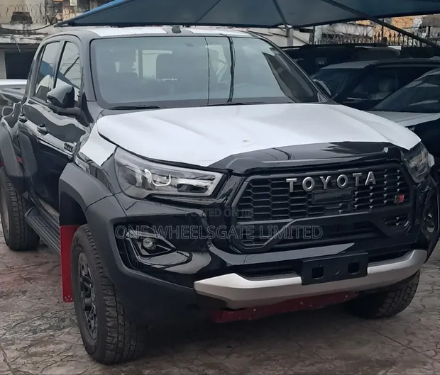 New Toyota Hilux GR V6 2025 - 1