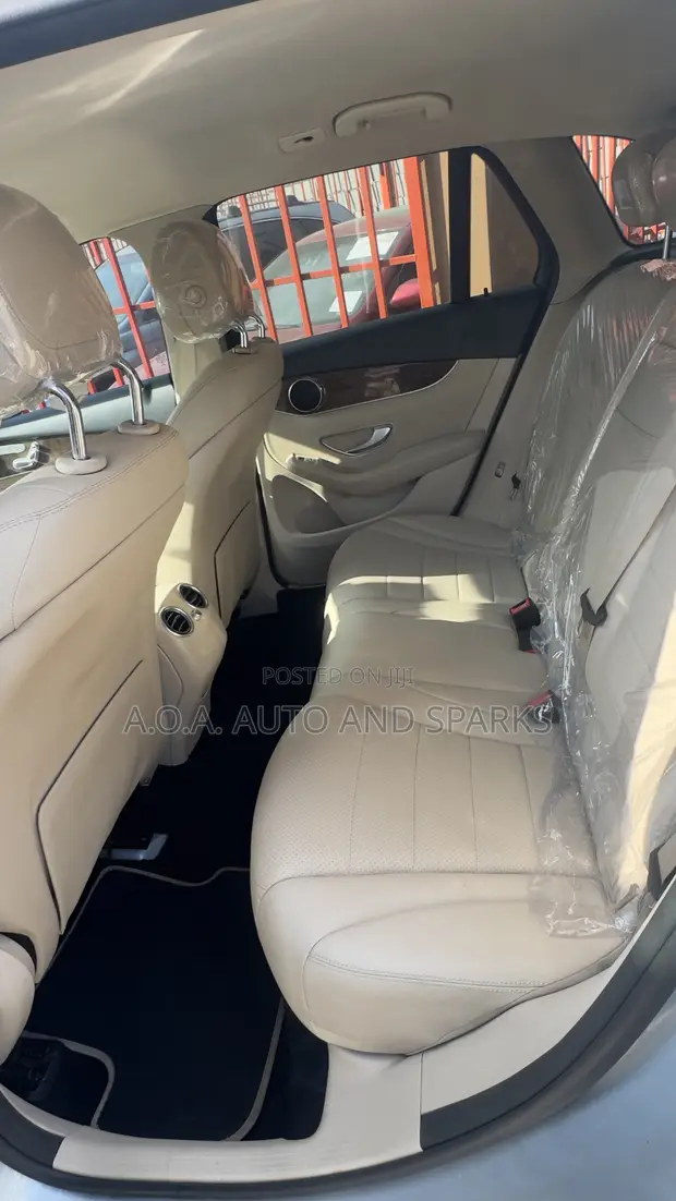 Mercedes-Benz GLC-Class 2017 Blue - 1