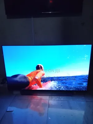 65" LG OLED Smart TV with Magic Remote (UK Used)