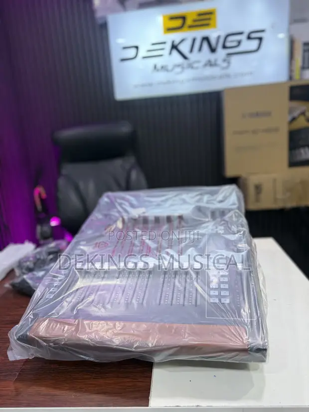 Behringer WING Compact Digital Mixer - 1