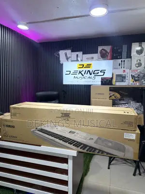 Yamaha DGX-670WH 88-Key Digital Piano tare da L300WH Stand