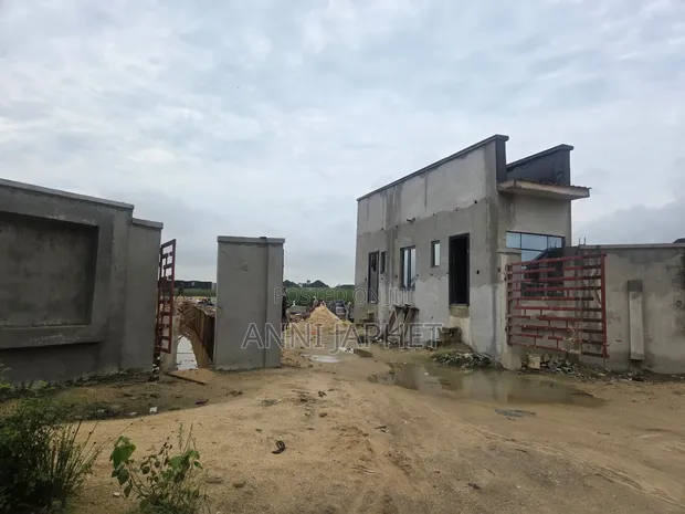 Filin Dadi na Sayarwa a Genesis Court 4, Sangotedo - 1