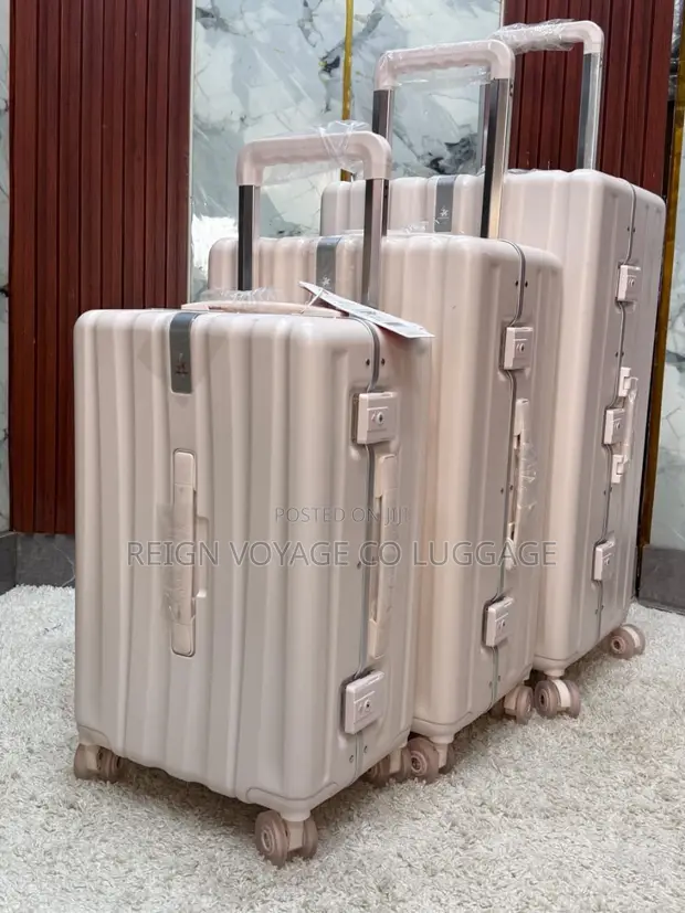 Luxury Aluminum Luggage Set (3 pcs) - 1