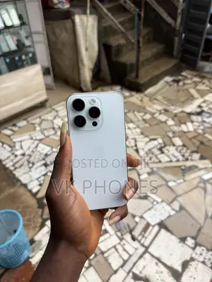 Apple iPhone 15 Pro 256GB White