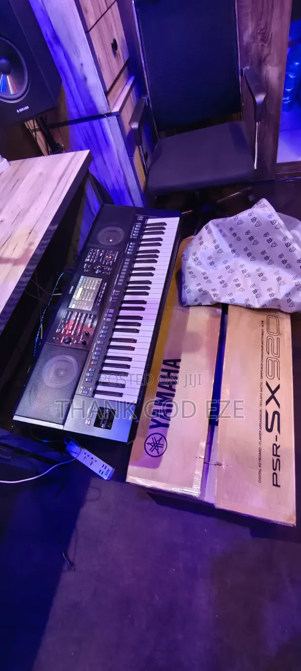 Brand New Yamaha Electronic Keyboard - 1