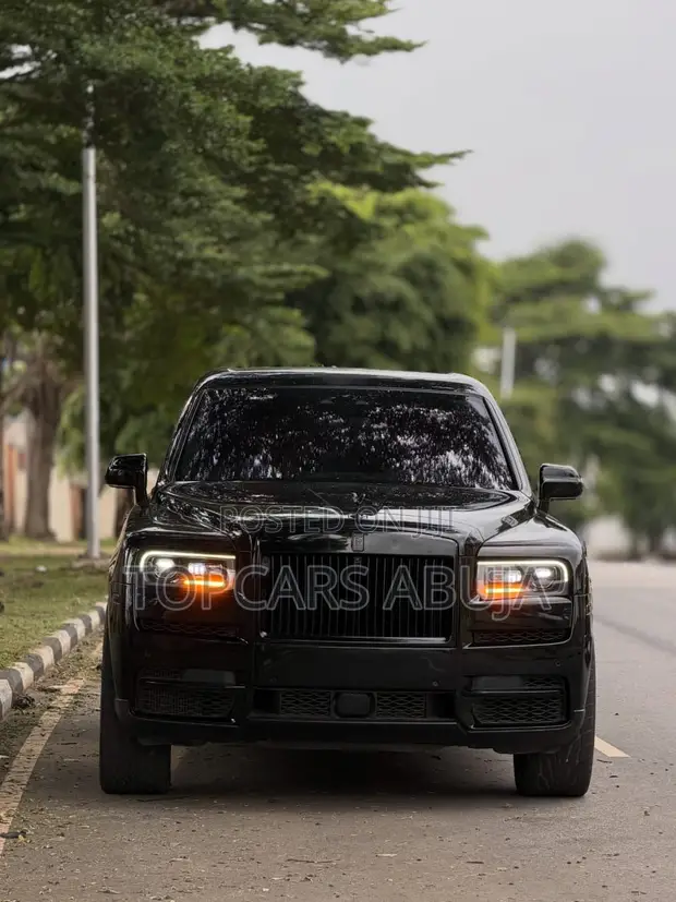 Rolls-Royce Cullinan Base 2020 Black - 1
