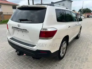 2013 Toyota Highlander White