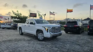 2025 Toyota Tundra SR CrewMax SB White