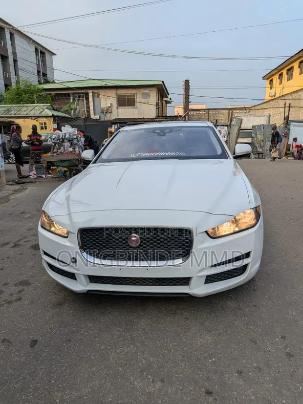 Jaguar XE 2017 Fari - 1
