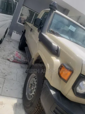 2025 Toyota Land Cruiser 76 Series Single Cabin Green