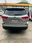 Toyota Highlander 2018 Silver - 3