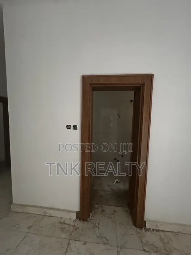 3-Bedroom Apartment with BQ for Sale in Jahi, Abuja - 1