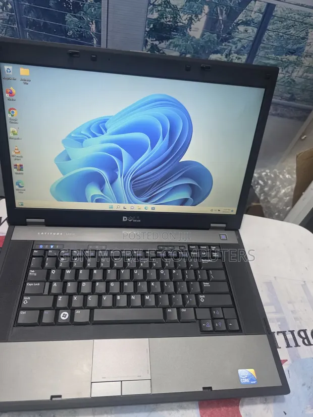 Dell Latitude E5510 Laptop - Intel Core i5, 4GB RAM, 250GB HDD - 1