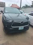 2022 Toyota Highlander Black - 1