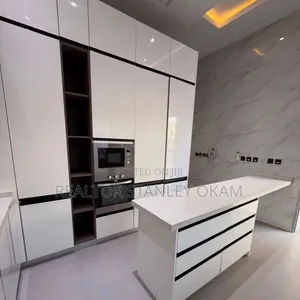 Valpuse Homes: Luxury 5-Bedroom Duplex + BQ a Asokoro, Abuja