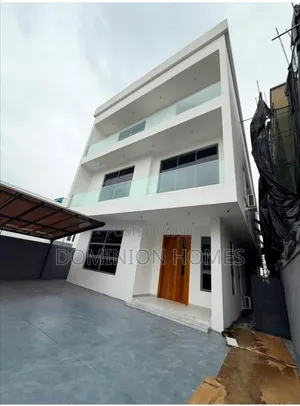 5-Bedroom Luxury Duplex with Waterfront View in Lekki