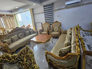 Classic 10-Seater Turkey Sofa Set da Center Table