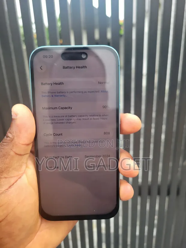 Apple iPhone 16 128GB Blue (Used, No Face ID) - 1