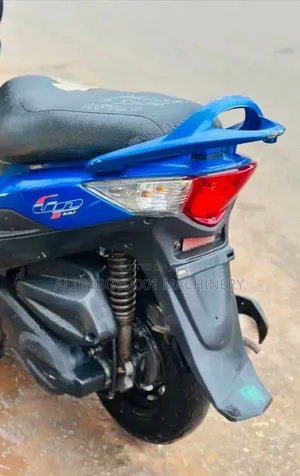 Kymco Agility 125 Scooter 2005 Blue